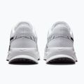 Кросівки для бігу чоловічі Nike Run Defy white/black 4
