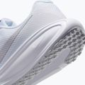 Кросівки для бігу жіночі Nike Revolution 8 white/pure platinum 9