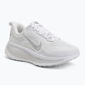 Кросівки для бігу жіночі Nike Vomero 18 white/photon dust/metallic silver