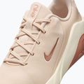 Жіночі тренувальні кросівки Nike Bella 7 pearl white/soft pearl/rose gold 8