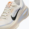 Кросівки для бігу жіночі Nike Vomero 18 GORE-TEX pale ivory/football grey/sundial/sequola 7
