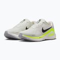 Чоловічі бігові кросівки Nike Structure 26 summit white/volt/total orange/black 3