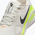 Кросівки для бігу чоловічі Nike Structure 26 summit white/volt/total orange/black 9