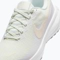 Жіночі бігові кросівки Nike Revolution 8 sail/white/pencil point/chalk 8