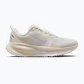 Кросівки для бігу жіночі Nike Vomero 18 ESS summit white/chalk/sea glass/white 8