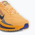 Кросівки для бігу чоловічі Nike Vomero 18 citron pulse/laser orange/blue void 7