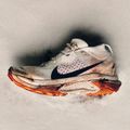 Жіночі бігові кросівки Nike ACG Zegama Trail summit white/phantom/safety orange/black 8