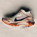 Чоловічі бігові кросівки Nike ACG Zegama Trail summit white/phantom/safety orange/black 13
