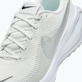 Кросівки для бігу чоловічі Nike Revolution 8 summit white/white/metallic silver 4