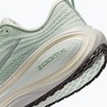 Кросівки для бігу жіночі Nike Vomero Plus light silver/metallic silver 4