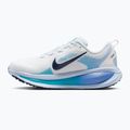 Кросівки для бігу жіночі Nike Vomero 18 white/blue fury/midnight navy 2