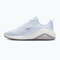 Кросівки для тренувань жіночі Nike Bella 7 football grey/sail/metallic cool grey 2