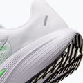 Кросівки для бігу жіночі Nike Quest 7 white/illusion green/metallic silver 8