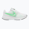 Кросівки для бігу жіночі Nike Run Defy white/cucumber calm/black/illusion green