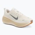 Кросівки для бігу чоловічі Nike Vomero Plus sail/coconut milk/metallic silver