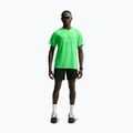 Футболка для бігу чоловіча Nike Stride green spark 2