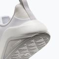 Кросівки для тренувань жіночі Nike Bella 7 sail/photon dust/metallic silver 6