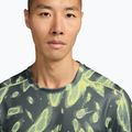 Футболка для бігу чоловіча Nike Miler Dri-Fit UV camo green 3