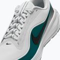 Кросівки для бігу чоловічі Nike Revolution 8 Utility off white/bright spruce/black 5