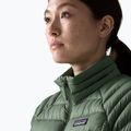 Пуховик жіночий Patagonia Down Sweater canopy green 5
