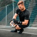 Воротарські рукавиці T1TAN Black Beast 3.0 чорного кольору 2