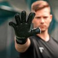 Воротарські рукавиці T1TAN Black Beast 3.0 чорного кольору 3
