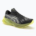 Чоловічі бігові кросівки ASICS Novablast 3 чорні/зелені з сухим листям