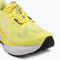 Кросівки для бігу чоловічі ASICS Novablast 5 citron/white 7