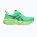 Кросівки для бігу чоловічі ASICS Novablast 5 vital green/black 8