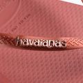 Жіночі шльопанці Havaianas з квадратним логотипом з червоного дерева металік 12