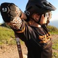 G-Form Pro-X3S Лікоть чорний леопардовий велозахист 2