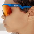 Дитячі сонцезахисні окуляри Oakley Resistor небесно-блакитні/призмово-рубінові 14