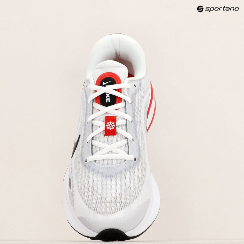 Кросівки для бігу чоловічі Nike Journey Run white/fire red/cement grey/black 9