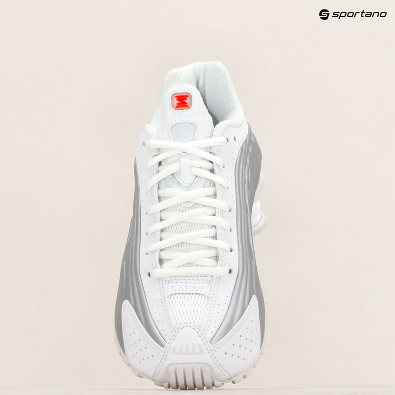 Кросівки жіночі Nike Shox R4 Shox R4 white/metalicsilver/max orange 9