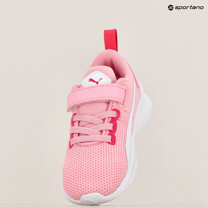 Кросівки дитячі PUMA Flyer Runner V Inf pink lilac/puma white/puma pink 9