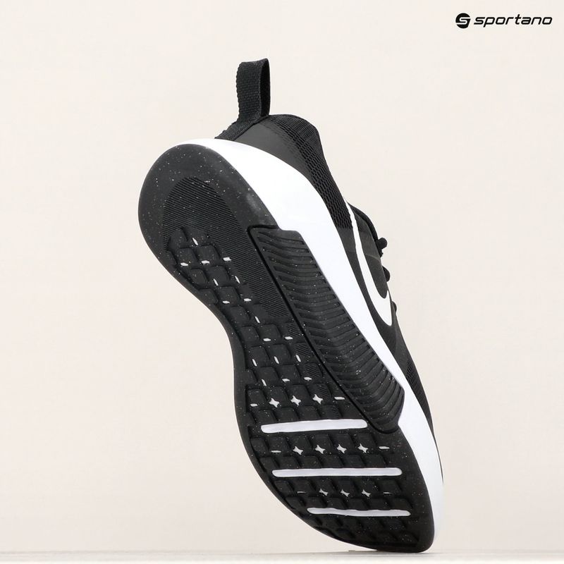 Жіночі кросівки Nike MC Trainer 3 чорні/білі 9