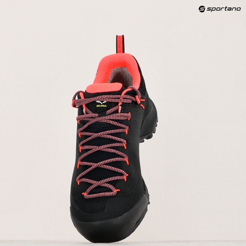 Черевики туристичні жіночі Salewa Wildfire Leather GTX black/fluo coral 16