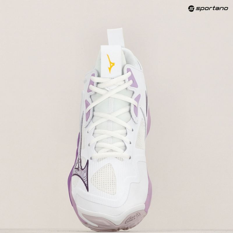 Кросівки волейбольні жіночі Mizuno Wave Momentum 3 Mid white/patrician purple/quince 9