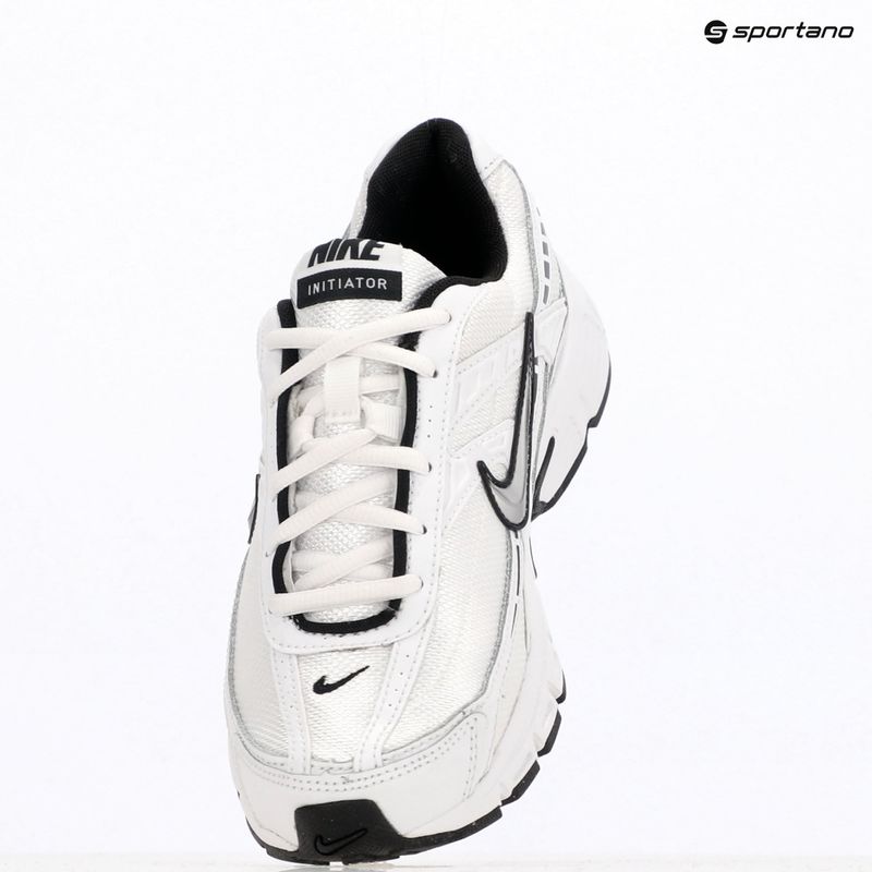 Кросівки жіночі Nike Initiator white/white/black/metallic silver 9
