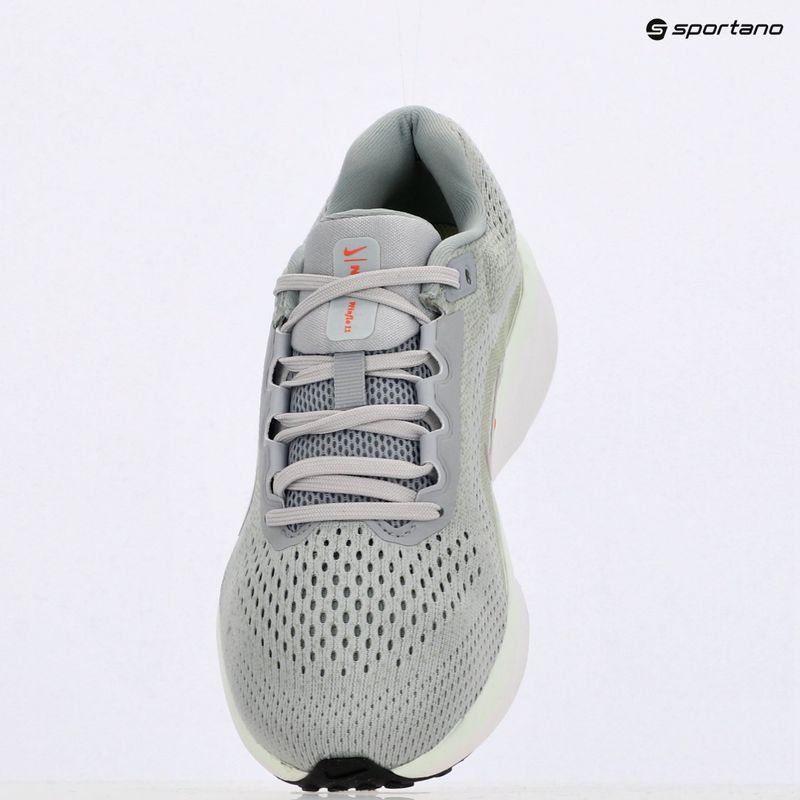 Кросівки для бігу жіночі Nike Winflo 11 wolf grey/olive aura/lightpumice/metallicredbronze 9