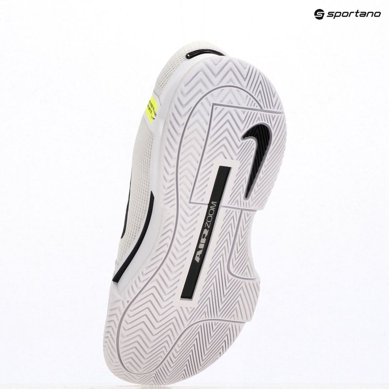 Кросівки тенісні чоловічі Nike Zoom GP Challenge 1 white / black / white 9
