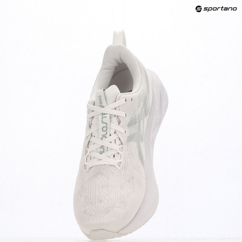 Чоловічі бігові кросівки ASICS Novablast 5 white/piedmont grey 8