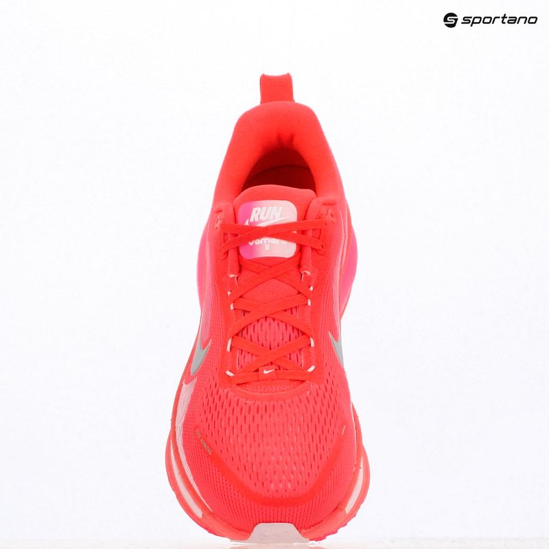 Кросівки для бігу жіночі Nike Vomero 18 bright crimson/hyper pink/pink foam/white 21