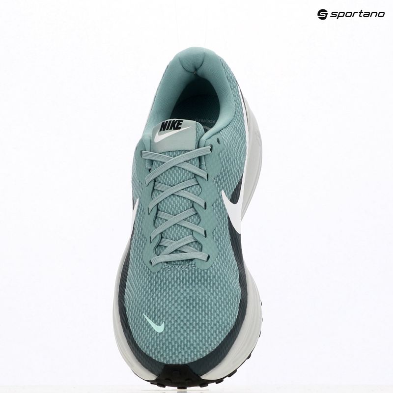 Кросівки для бігу чоловічі Nike Revolution 8 cannon/seaweed/pure platinum/white 19