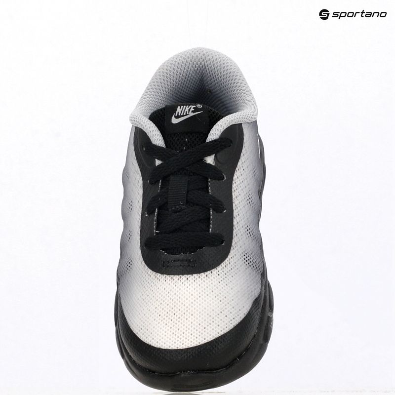 Кросівки дитячі Nike Air Max Invigor Print Toddler black/wolf grey/white 9