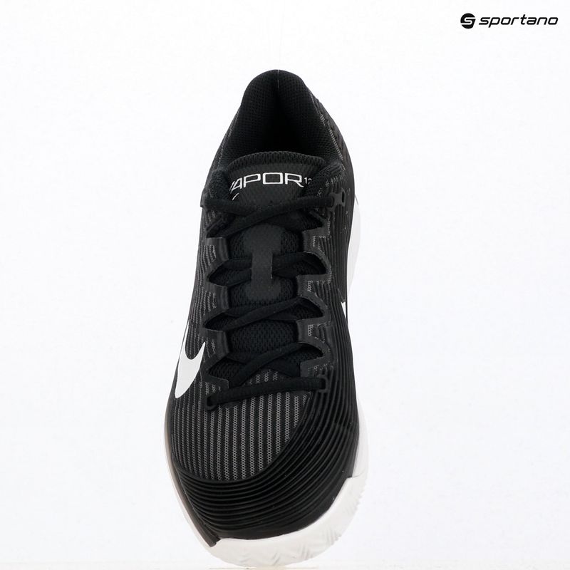 Кросівки тенісні жіночі Nike Vapor 12 black/dark smoke grey/white 11