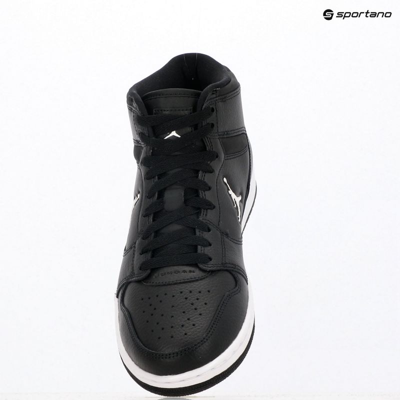 Кросівки чоловічі Nike Jordan Access Court Mid black/white 11