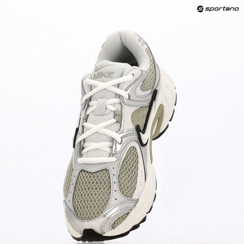 Кросівки жіночі Nike V5 RNR spruce fog/metallic silver/summit white 9