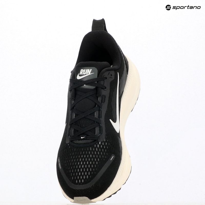 Кросівки для бігу чоловічі Nike Vomero 18 black/coconut milk/summit white 12