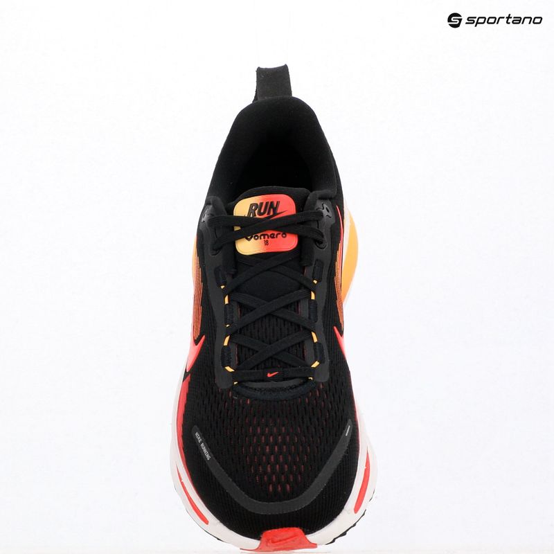Чоловічі бігові кросівки Nike Vomero 18 black/light crimson/bright crimson 11